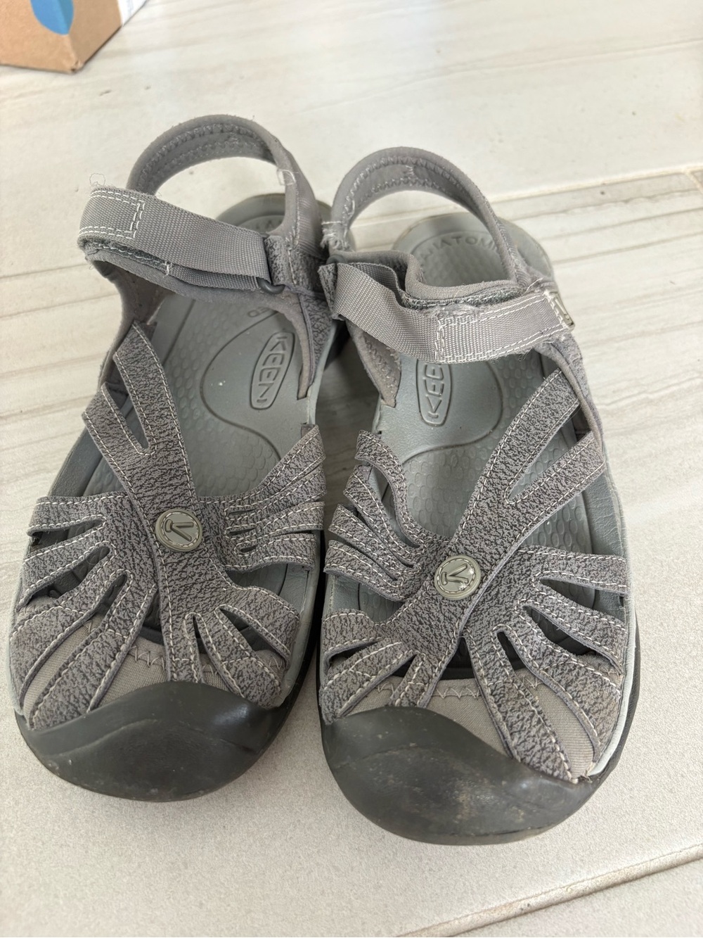 Keen Women's Gray Closed-Toe Strappy Sandals